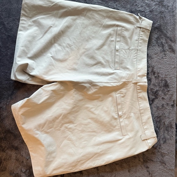 Lululemon Men’s Commission Short 7” Inseam 36” Waist - Picture 2 of 3